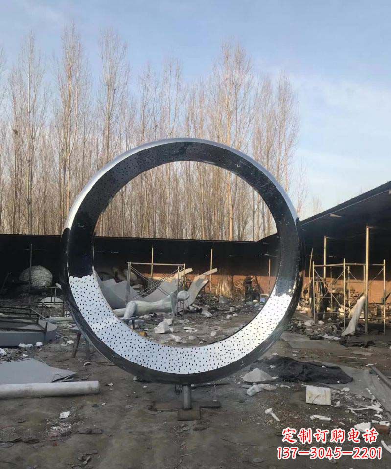 黑龙江不锈钢圆环雕塑抽象美的体现