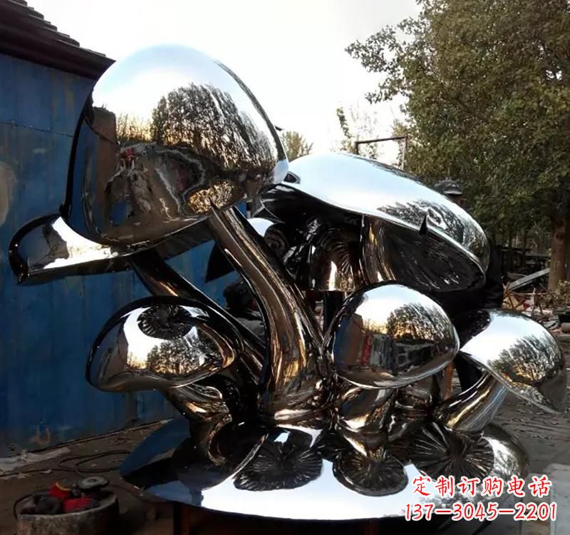 黑龙江不锈钢蘑菇雕塑给空间增添活力