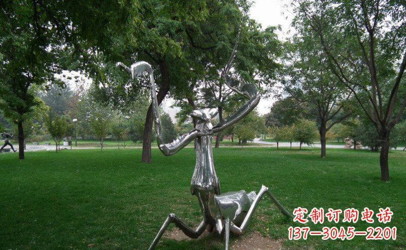 黑龙江不锈钢螳螂古朴雅致的雕塑
