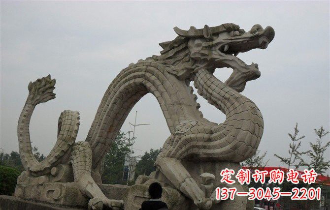 黑龙江大理石龙雕塑，象征着力量与尊贵