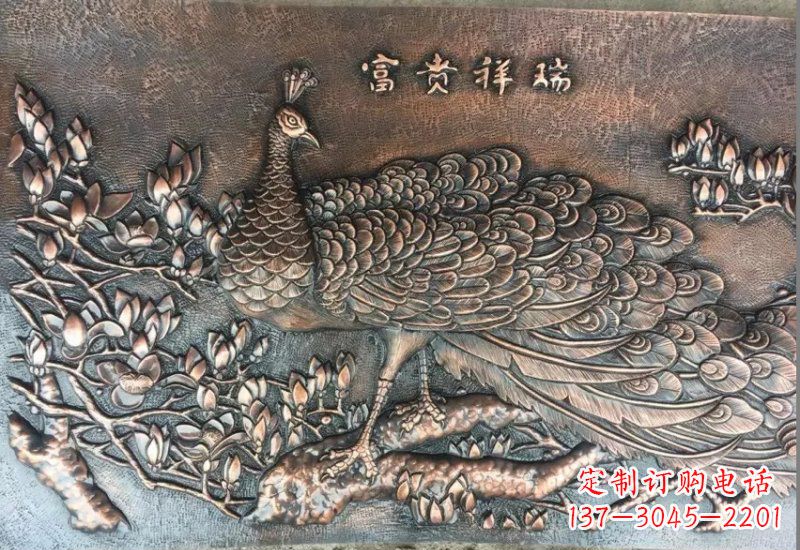 黑龙江华丽锻铜孔雀雕塑