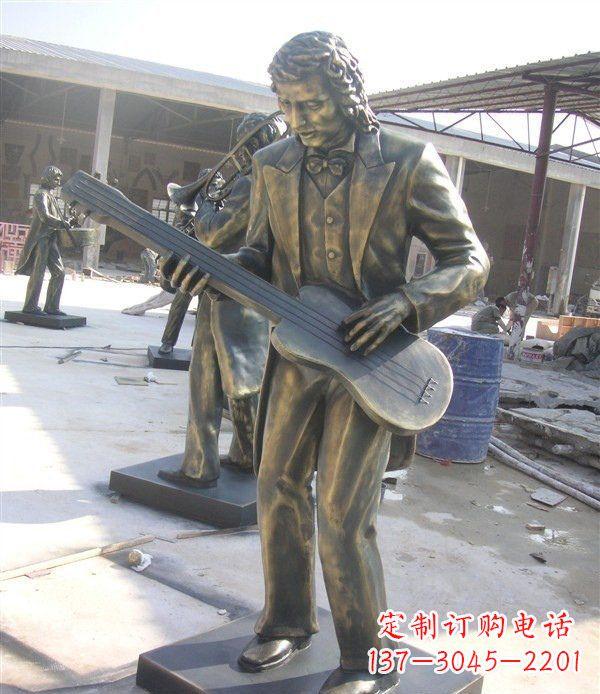 黑龙江西方人物铜吉他雕塑