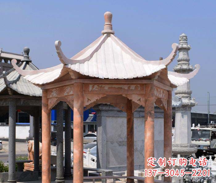 黑龙江公园晚霞红石雕凉亭