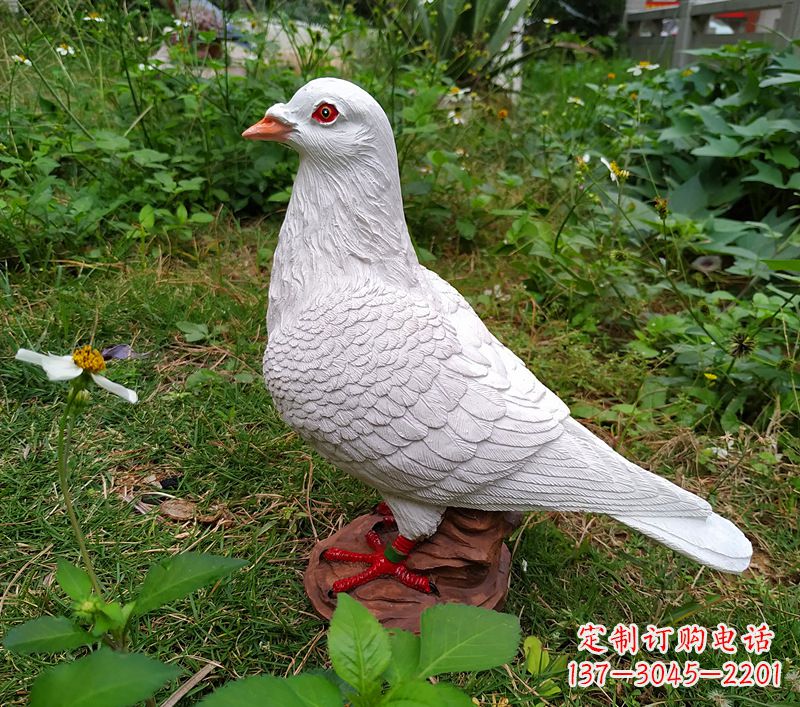 黑龙江为和平献芳礼：精美少女与和平鸽雕塑