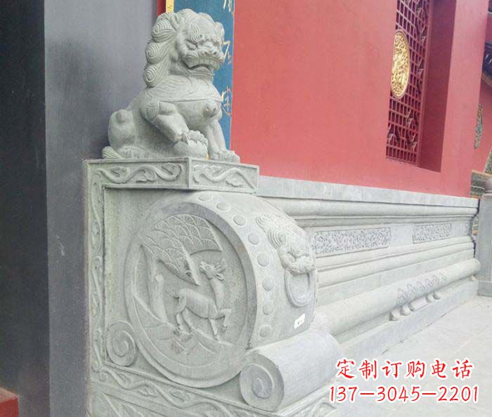 黑龙江寺庙景观狮子石门墩抱鼓石