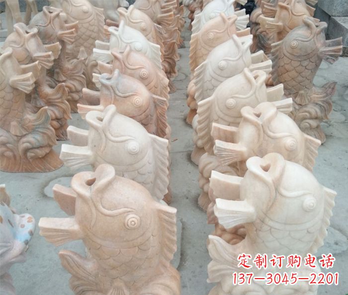黑龙江晚霞红喷水鲤鱼公园石雕 (2)