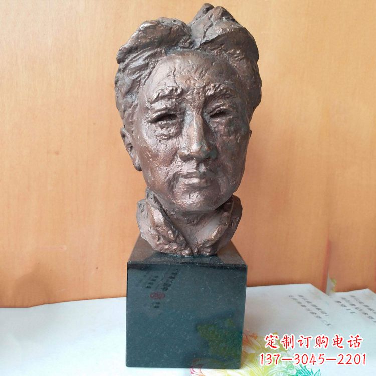 黑龙江现代画家徐悲鸿先生头像雕塑