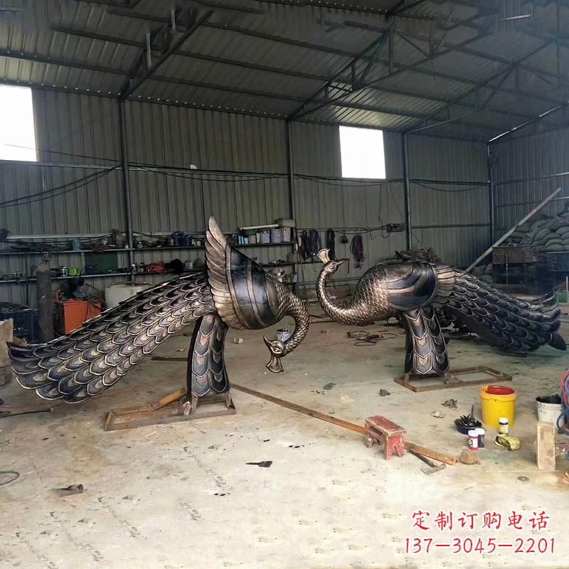黑龙江铸铜孔雀雕塑